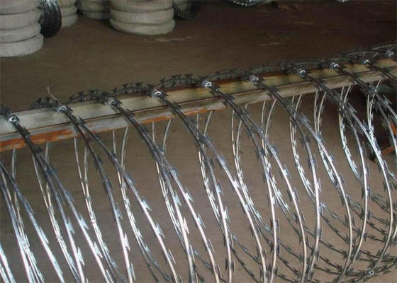 BTO30 bobina de arame farpado galvanizado mergulhado a quente